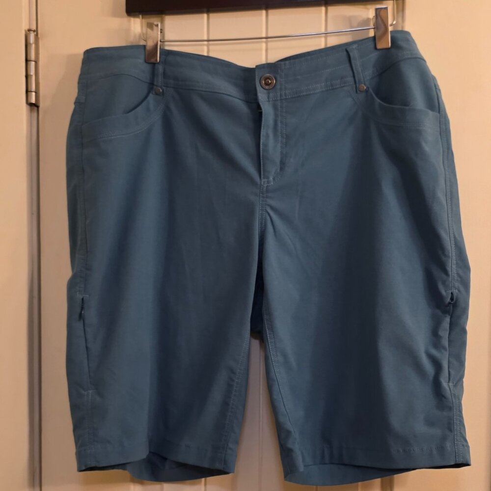 Kuhl Women's Trekr 11" Shorts in Teal Blue, size 16